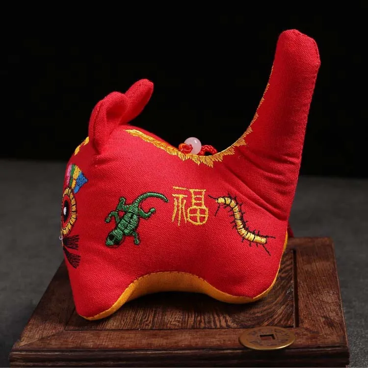 Chinesischen Traditionellen Tuch Stoff Tiger Puppe Glück Spielzeug Neue Jahr Neugeborenen Baby Geburtstag Geschenk Stickerei Ornamente Auto Anhänger – Detail 13