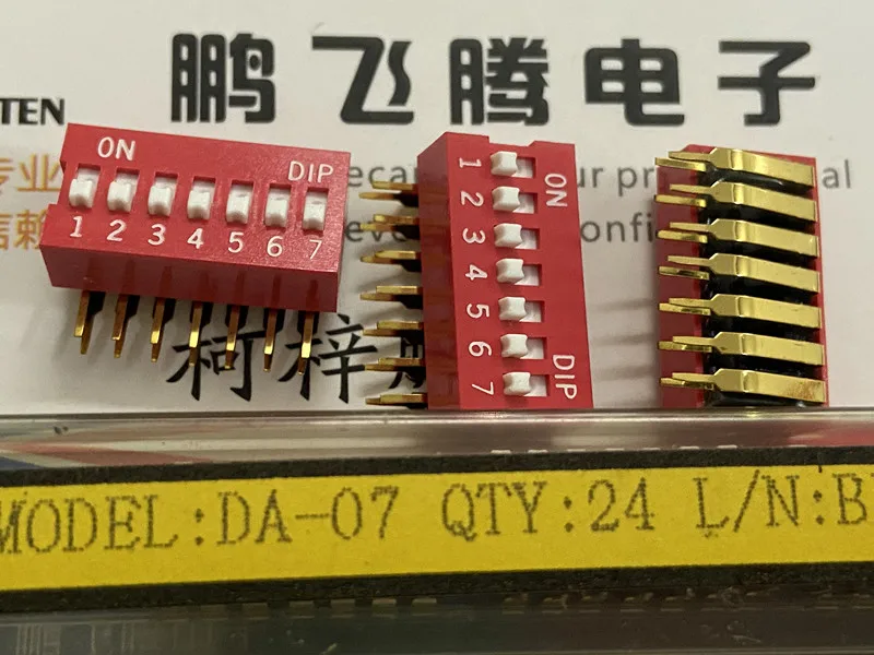 1Pcs Taiwan Yuanda Dip DA-07-V Wijzerplaat Code Schakelaar 7-Bit Gebogen Voet Side Dial 90 Graden 7P programma 2.54Mm