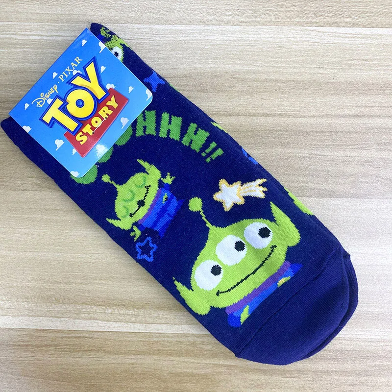 1pcs Disney Women's Socks Minnie Mickey Donald Duck Cartoon Pattern Socks Xuebao Pooh Bear Casual Fun Pure Cotton Socks