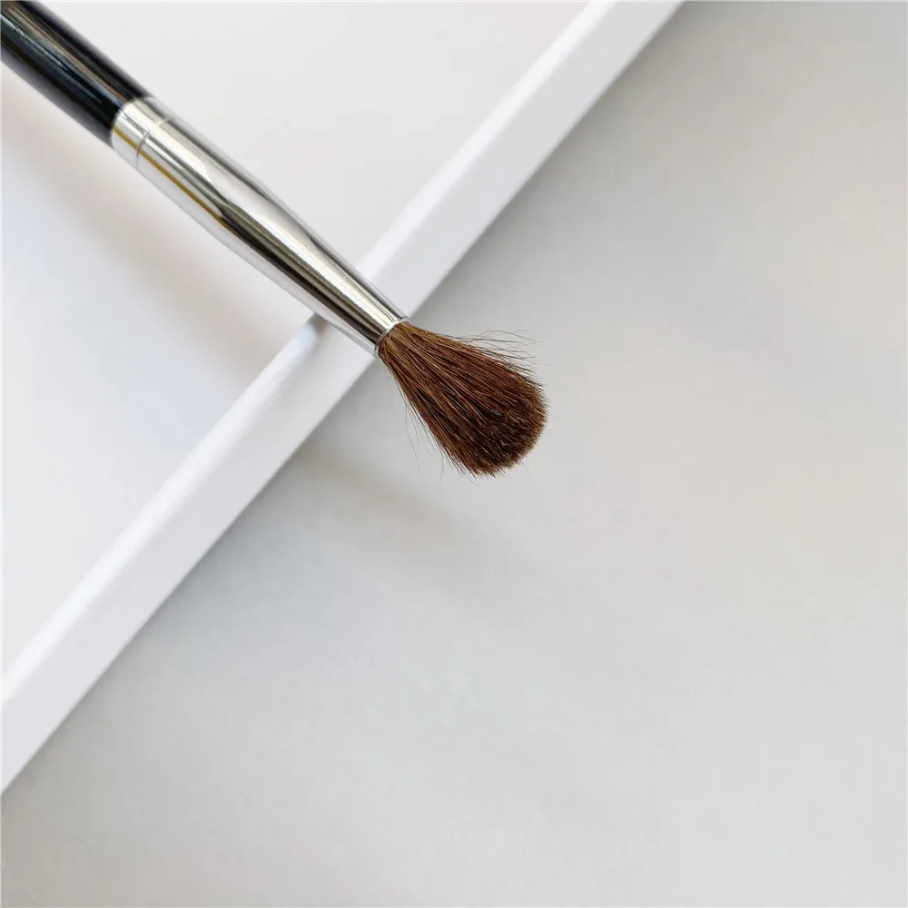 Pro Precision Crease Eye Makeup Brush #17 - with Cap Small Long Hair Eyeshadow Blending Cosmetics Beauty Tools