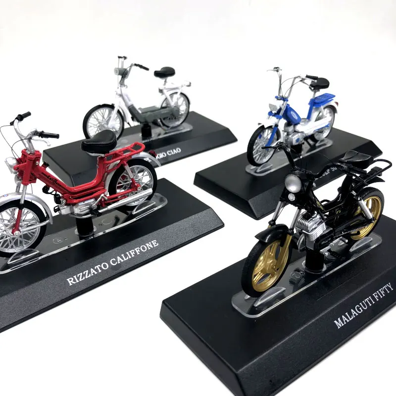 1:18 Italian Piaggio Malaguti Rizzato Garelli Motorcycle Model Retro Style alloy plastic car collection for gift