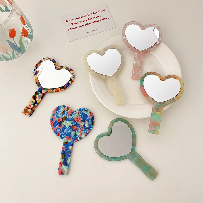 

Ins Hot Mirror Decoration Vintage Small Make Up Heart Mirror Tortoise Acetate Daily Life Hand Bag Make Up Mirror For Girls