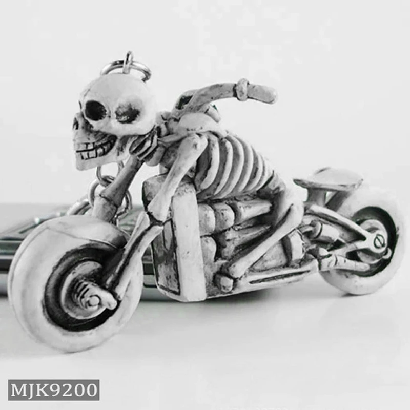 Gothic Death Skull Key Chain Gadget For Men Vintage Rubber Motor Devil Skeleton Keychain On Bag Car Jewelry Halloween Party Gift