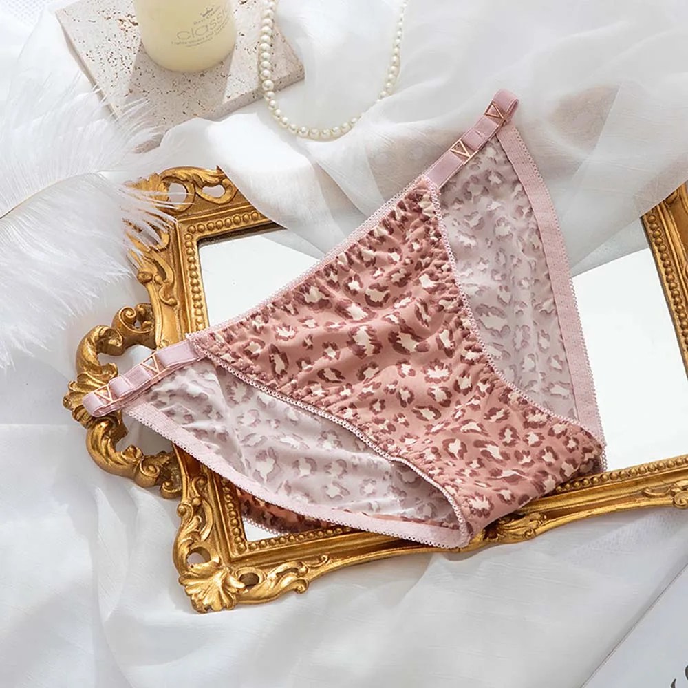Cinturón fino con hebilla de Metal para mujer, bragas de seda de hielo sin costuras, ropa interior Sexy con estampado de leopardo y fresa, ropa