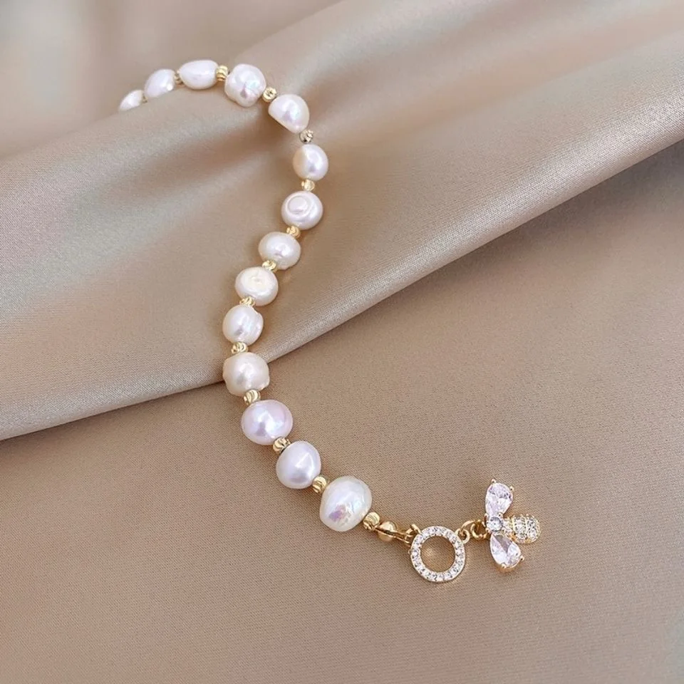 2025 Elegant Baroque Pearl String Bracelet For Woman Luxury Zircon Bee Pendant Bracelet Fashion Girl\'s Sweet Jewelry