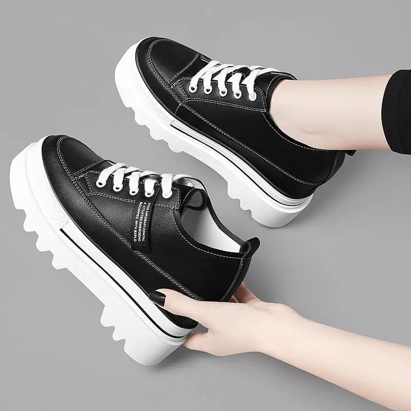 

Women Leather Flat Platform Shoes Ladies Black White Thick Bottom Casual Lace-Up Flat Shoes