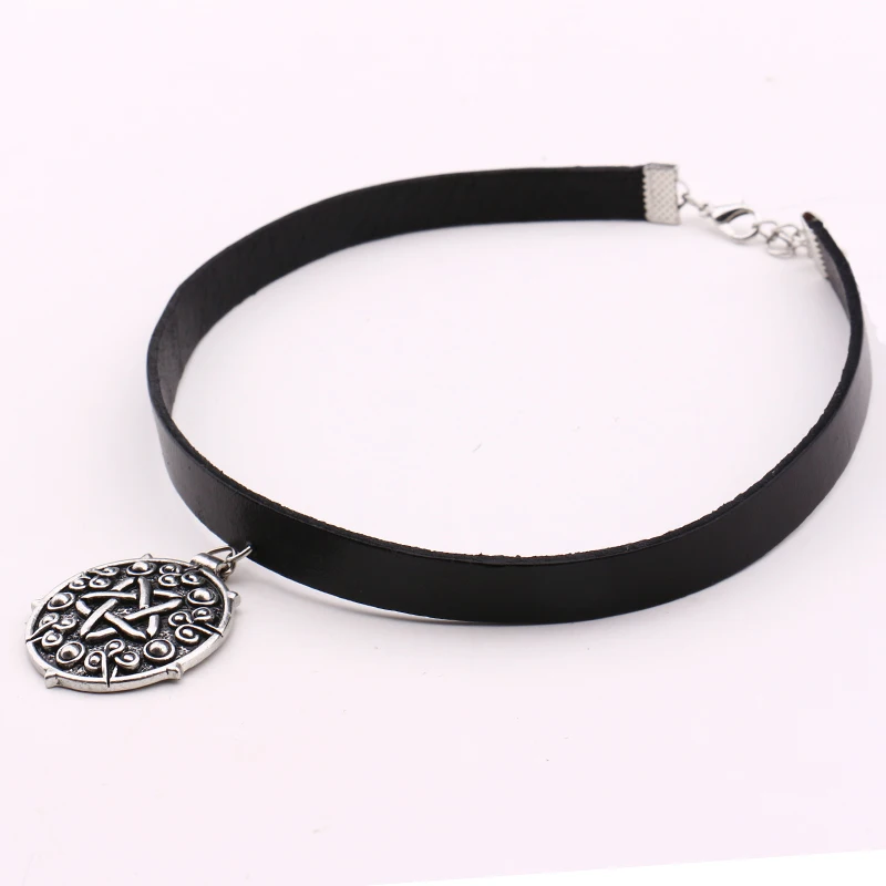 Yennefer Medallion Necklace Choker Women Cosplay Costume Black Leather Jewelry