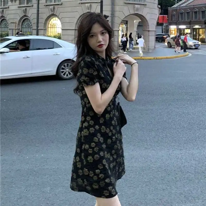 

Improved cheongsam floral dress women's summer 2021 new French retro design feeling small slim skirt