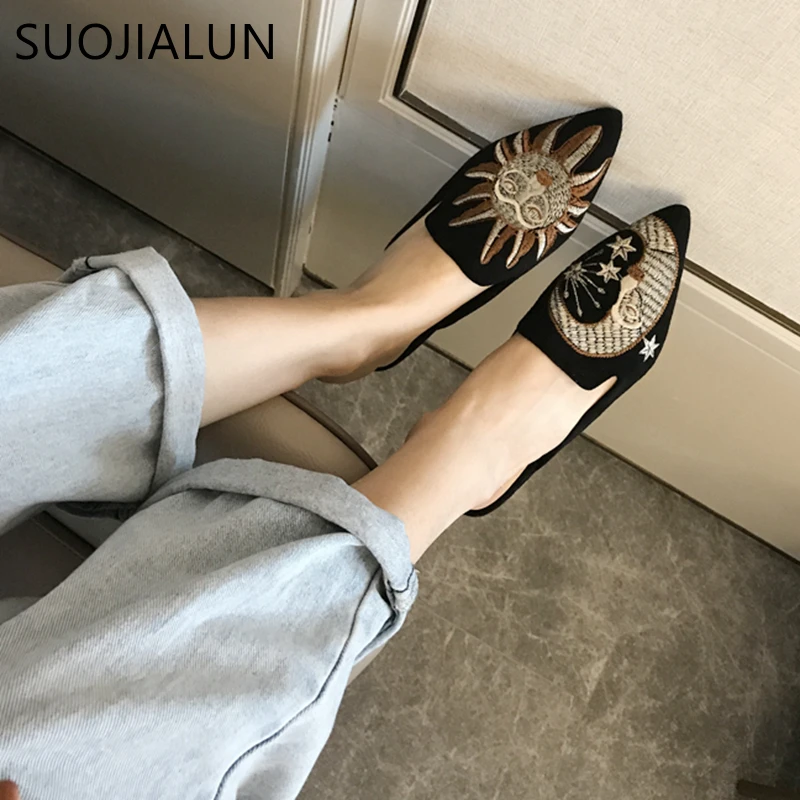 SUOJIALUN Women Slippers Pointed Toe Slip On Half Slippers Fashion Embroider Mules Autumn Outdoor Casual Ladies Sandals Slides