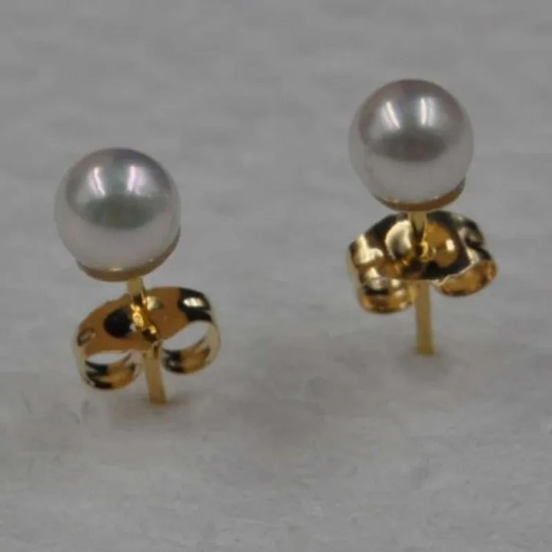 

14k gold GORGEOUS luster 4.5mm round Akoya pearl Earring