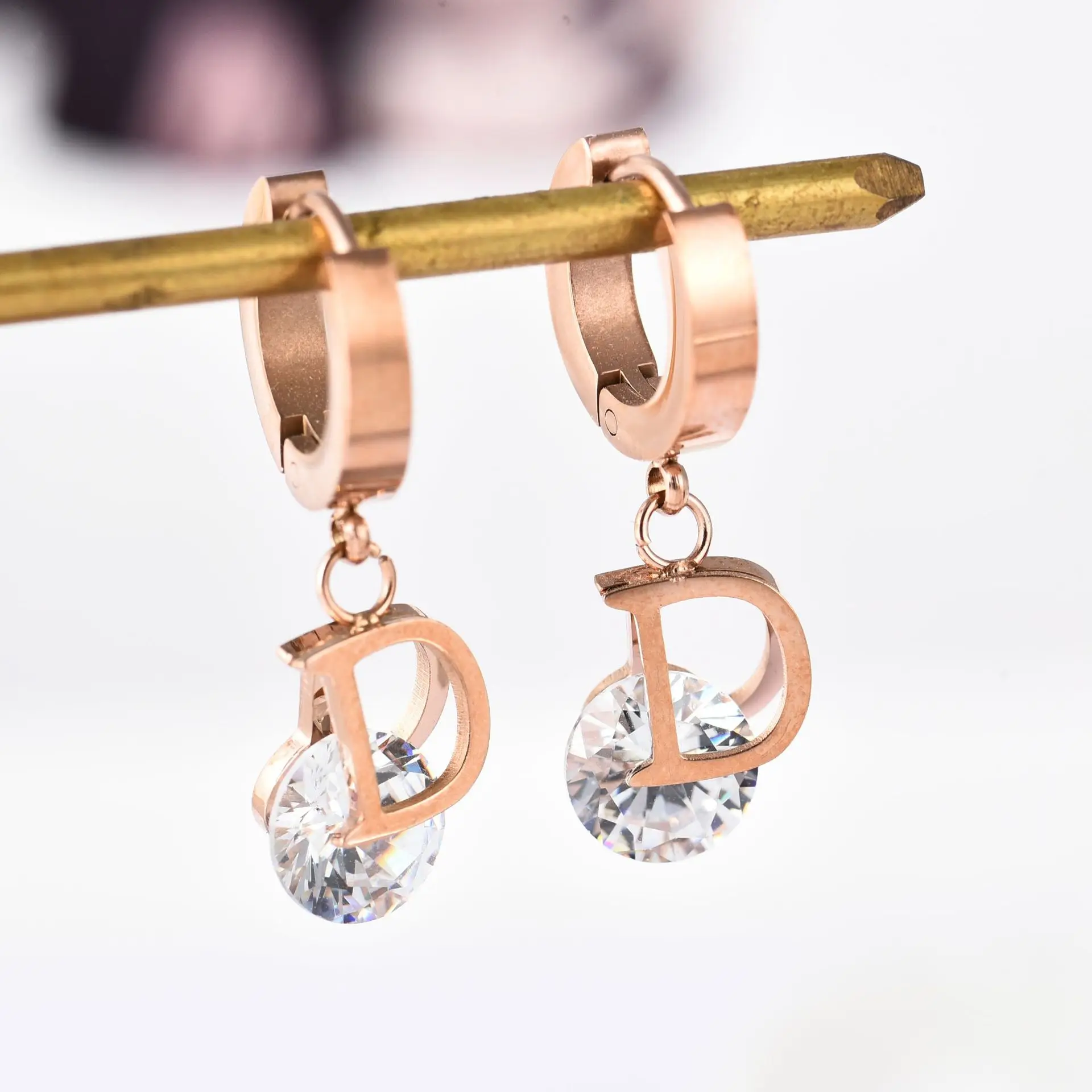 New Fashion Luxury Gold Color Letter D Stud Earrings For Women Titanium Cubic Zirconia Earring Labradorite Brand Jewelry Brincos