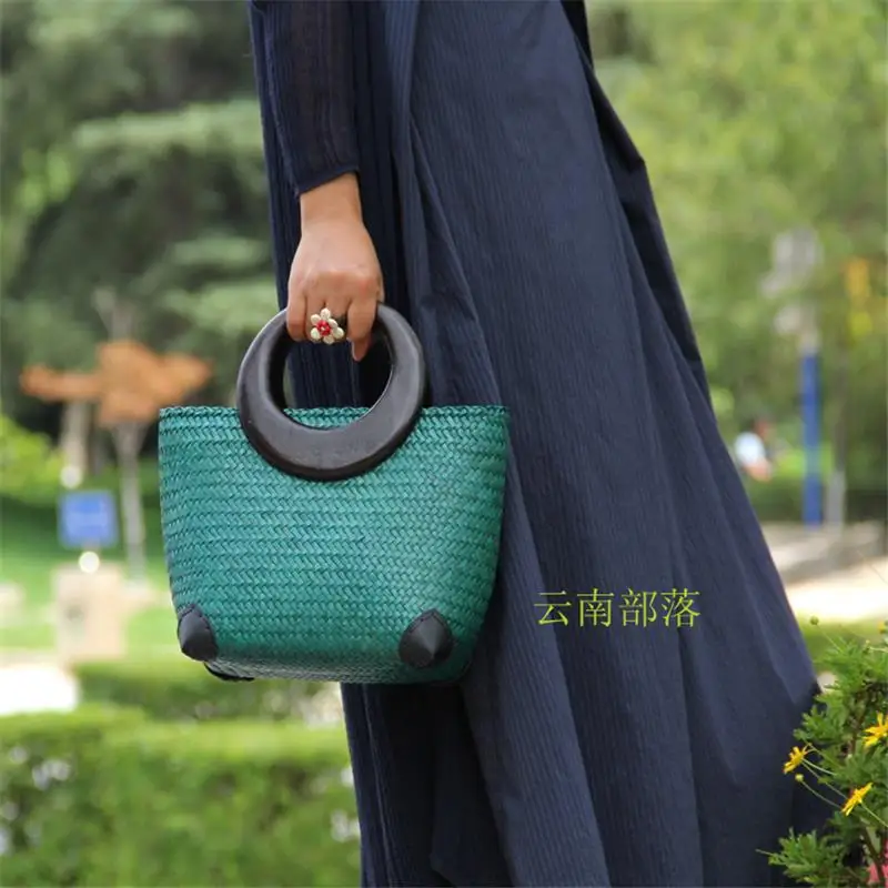 29x21CM New Original Retro Wooden Handle Thai Hand-woven Straw Bag Handbag Literature Casual Vacation Women a6102