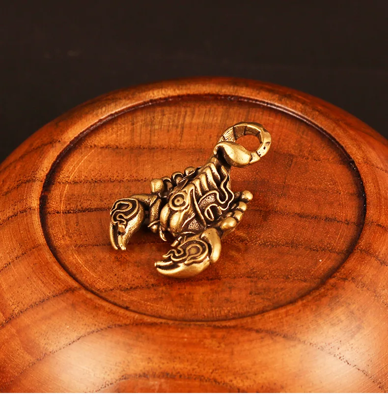 Handmade Pure Brass retro scorpion model craft DIY ornament Miniature portable Fitting Keychain Pendant souvenir gift a0777