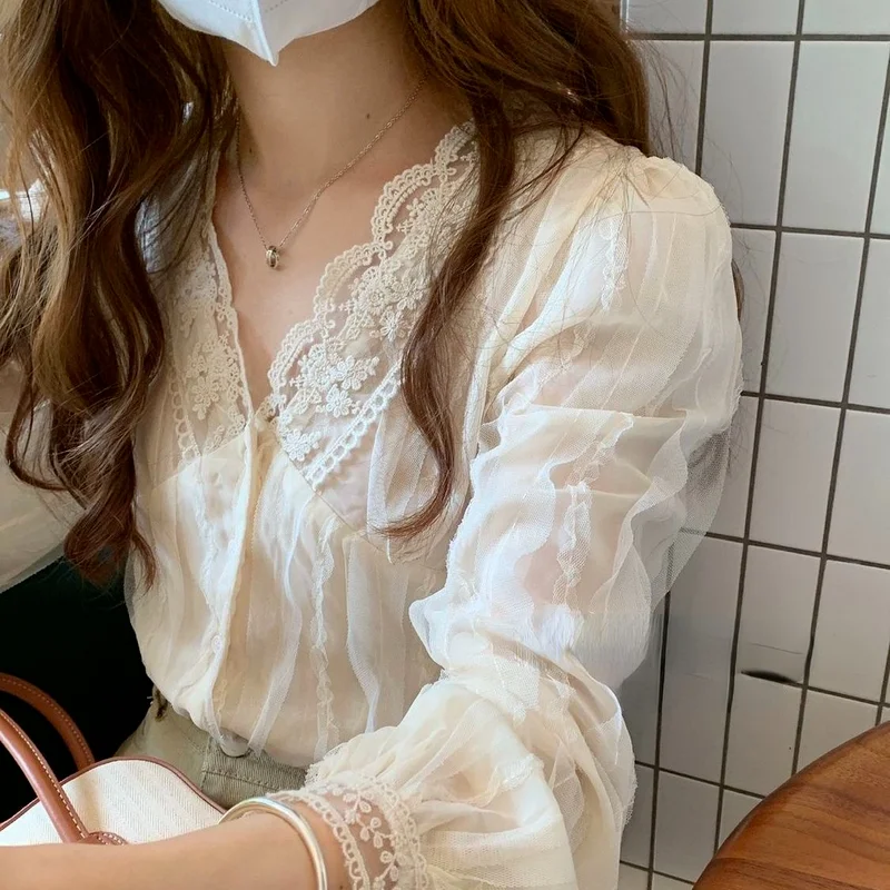 Shirts Women Solid Lace V-Neck Gentle All-match Stylish Simple Elegant Soft New Arrival Streetwear Long Sleeve Korean Style Tops