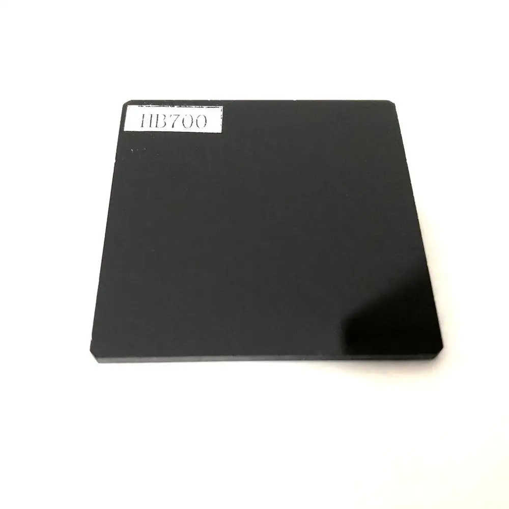 Ukuran 50X50Mm Persegi Uv dan Terlihat Dipotong 700nm IR Pass Filter Kaca HB700
