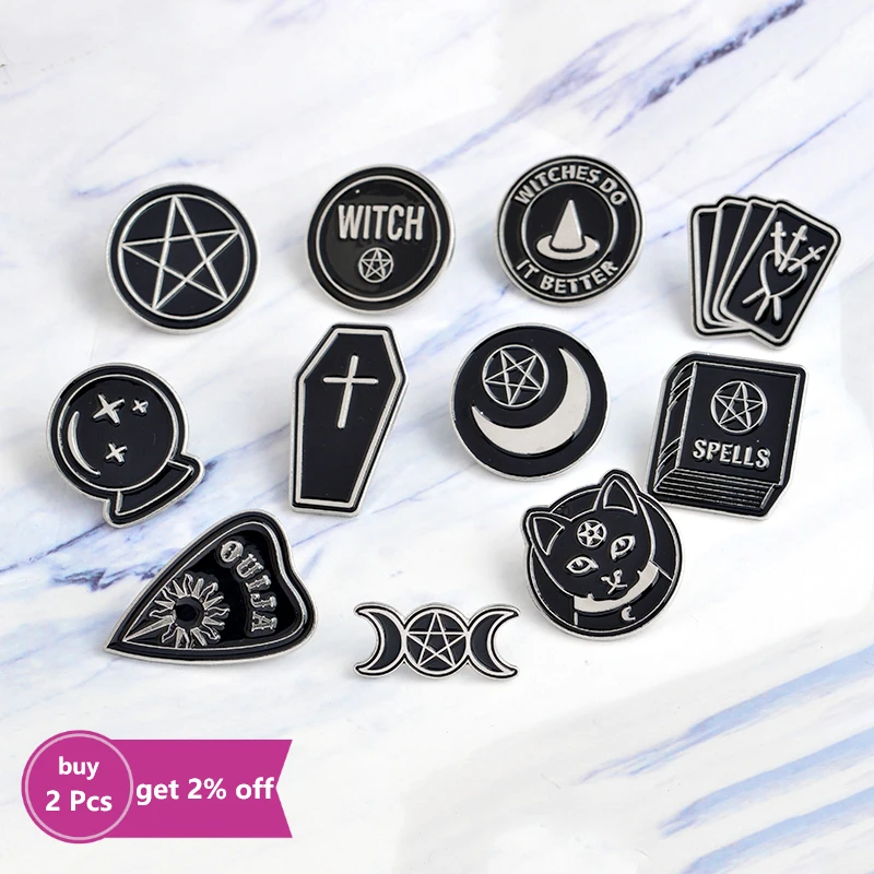 Handgemaakte Emaille Pins Heks Ouija Maan Tarot Boek Nieuwe Goth Stijl Revers Pin Badge Sieraden Geschenken Broches Voor Vrouwen Mannen groothandel