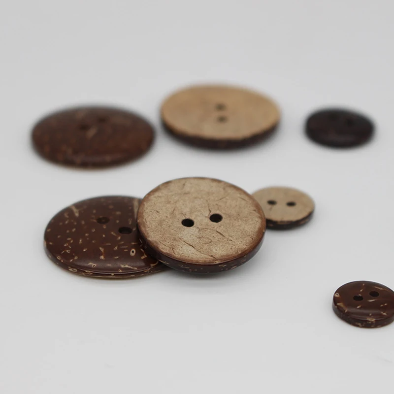 50 Pcs/Set Natural Coconut Buttons 2 Holes DIY Wooden Sewing Buttons Scrapbooking Wooden Flatback Button Garment Decoration