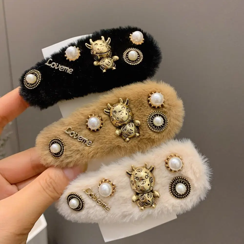 fashion cute Bear rabbit Hair Barrette Hair Clip Hairpin Girls Plush autumn winter Hair Accessories Women Headdress Wholesale