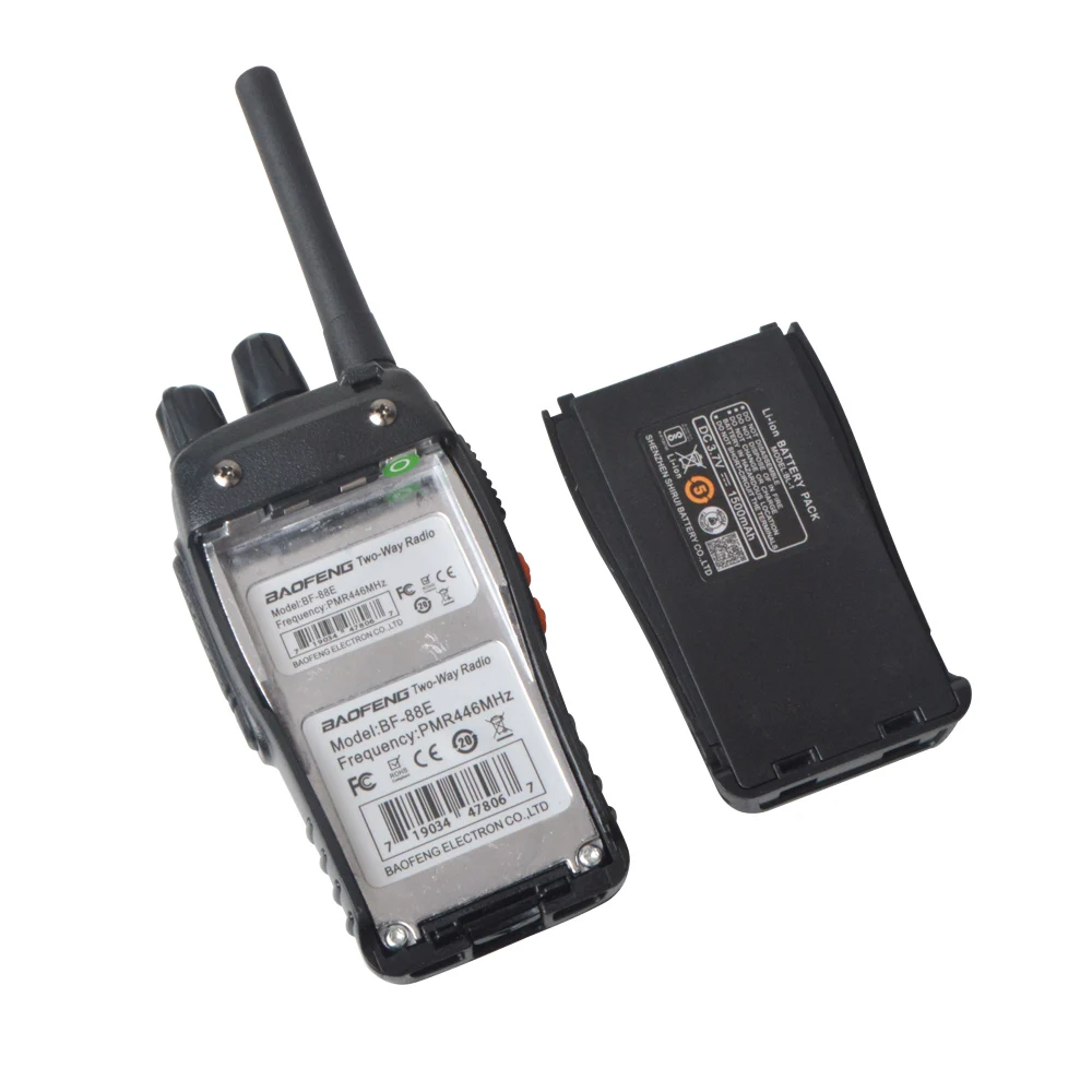 2 pz Baofeng Walkie Talkie BF-88E PMR 0.5W 16CH UHF 446.00625-446.19375MHz 12.5KHz separazione del canale con auricolare caricatore USB