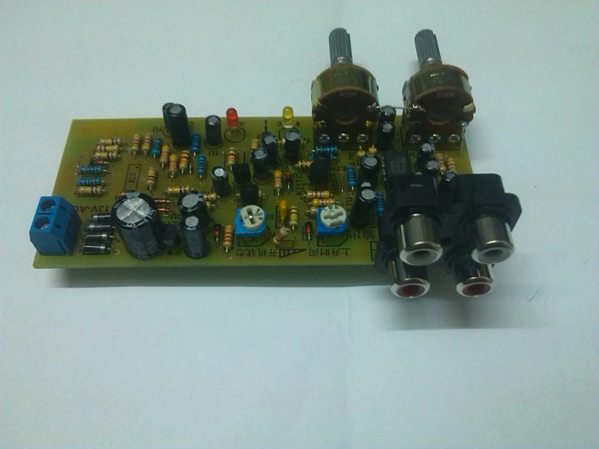 Placa de circuito estabilizador de voltaje automático, superlineal, nivel de volumen ALC Regulación de voltaje con acción estable