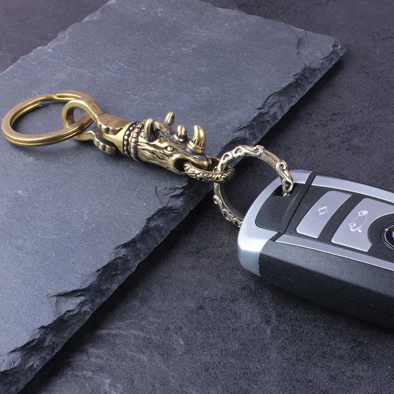 Retro Keychain Pendant Brass Rhino Buckle Motorcycle Key Chain Ring Hanging Jewelry DIY Keyring Hook Accessories American Casual
