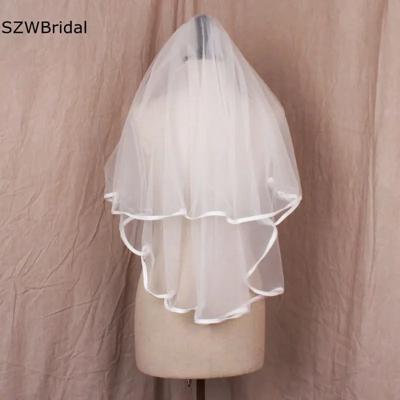 Ivory Bridal Veils Ribbon Edge Wedding Accesorios de la boda With Comb Bruiloft accessoires Short Wedding veil