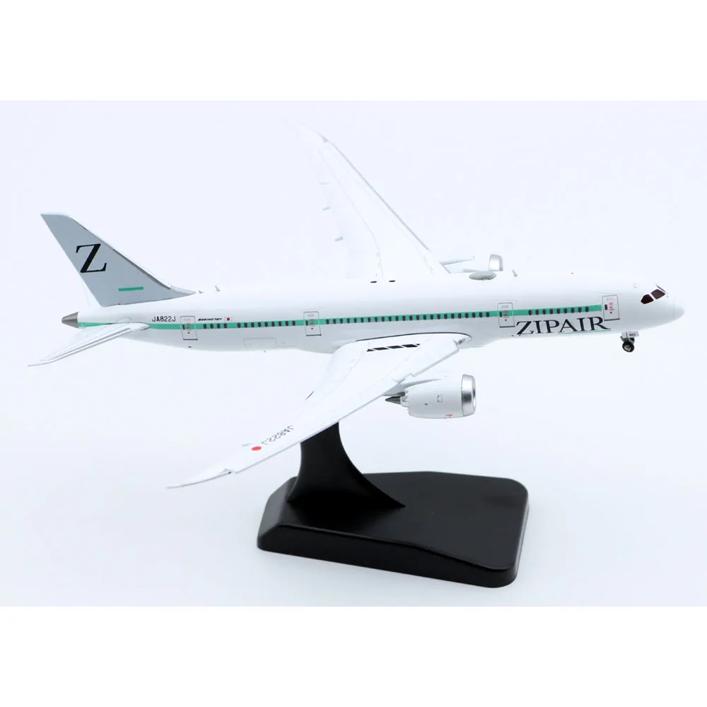 1:400 سبيكة تحصيل طائرة JC أجنحة EW4788004A البريدي الهواء دريملاينر بوينغ B787-9 دييكاست نموذج طائرة JA822J اللوحات أسفل #2