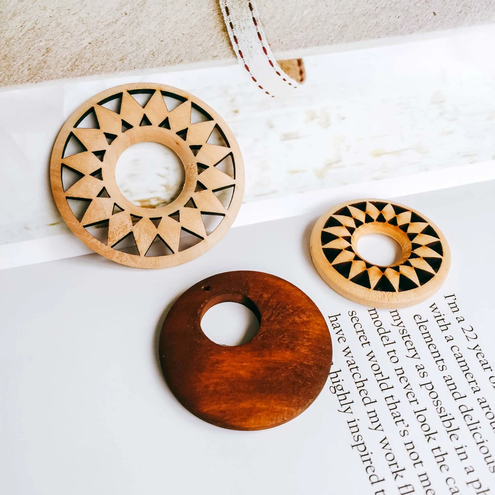 ZEROUP Wooden Round Eardrop white bronze Color Pendant earring Accessories Necklace Charms Jewelry Finding Diy Material 8pcs