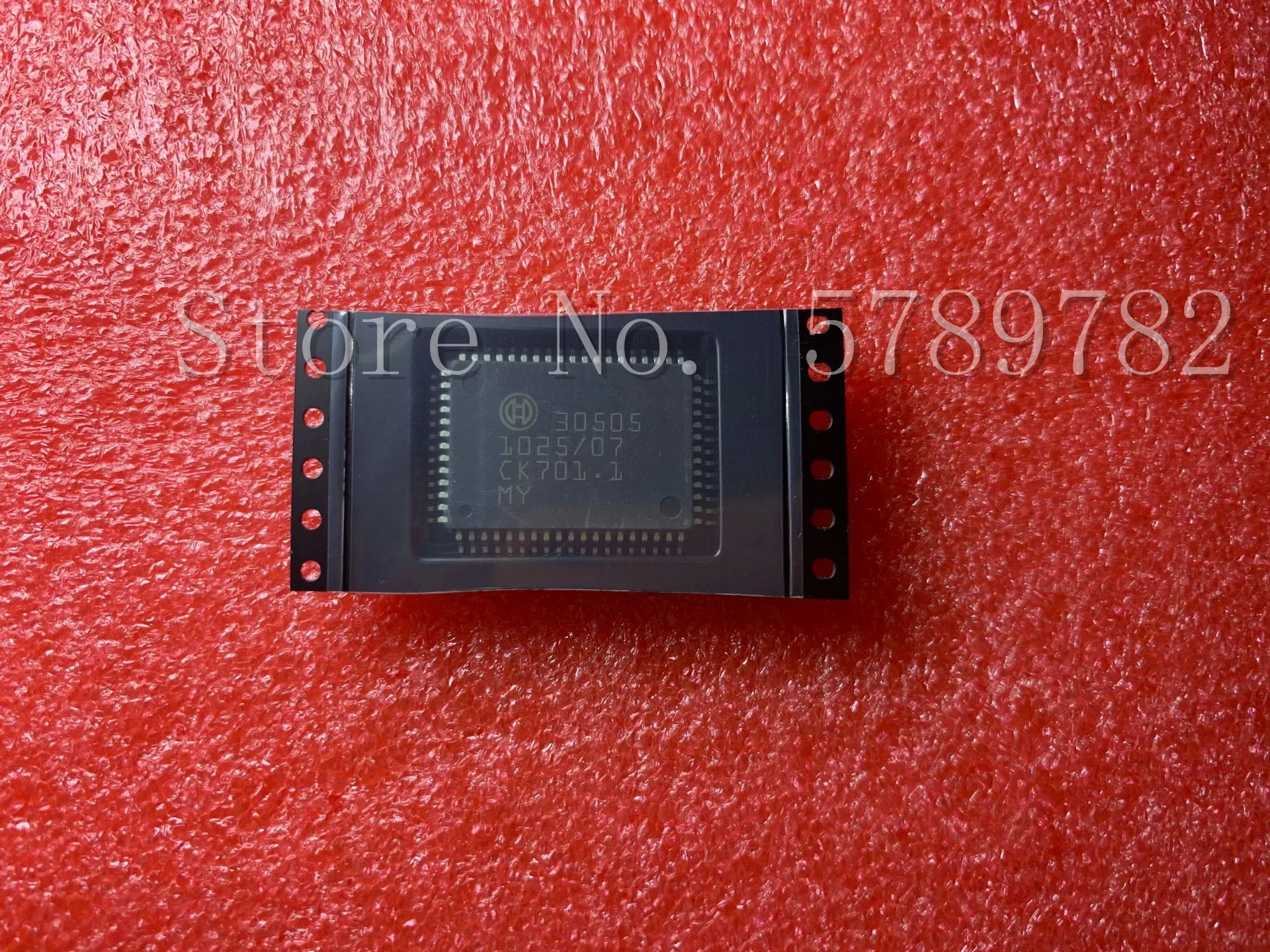 1 stücke/lot 30505 QFP64