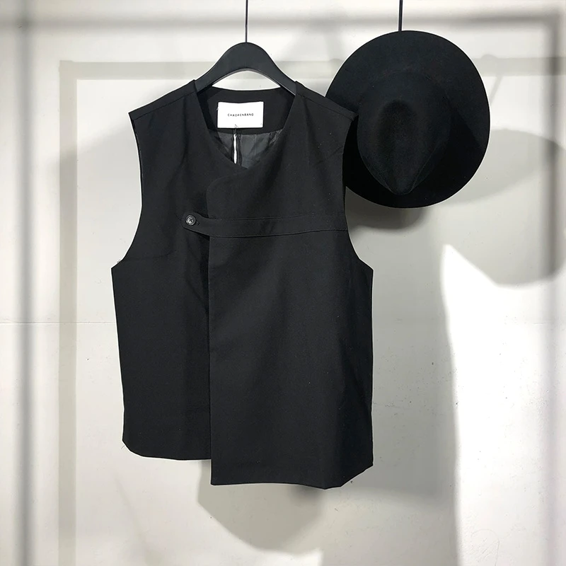 Men's Sleeveless Vest Autumn New Dark Round Neck Tide Men's Simple Asymmetric Loose Vest Hip Hop Magic Button Design