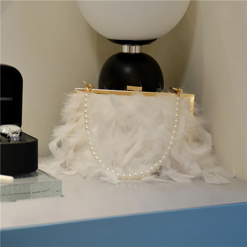 Red/White Turkey Feather Pearl Chain Wedding Purse Women\'s Shoulder Dinner Party Wallets Girls Crossbody Phone Evening Clutches