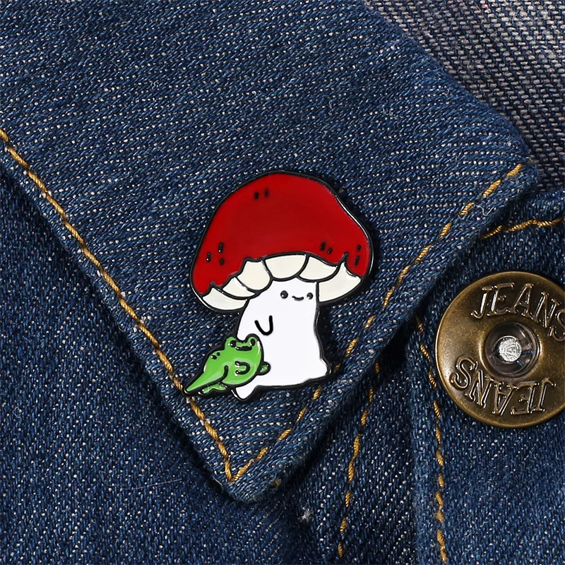 Harajuku Mushroom Enamel Pin Interesting Plant Mushroom Children Brooch Men and Women Backpack Decoration Trend Jewelry gift