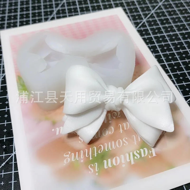 Cute Bow-scented Lavender Gypsum Silicone Mold 15-1132