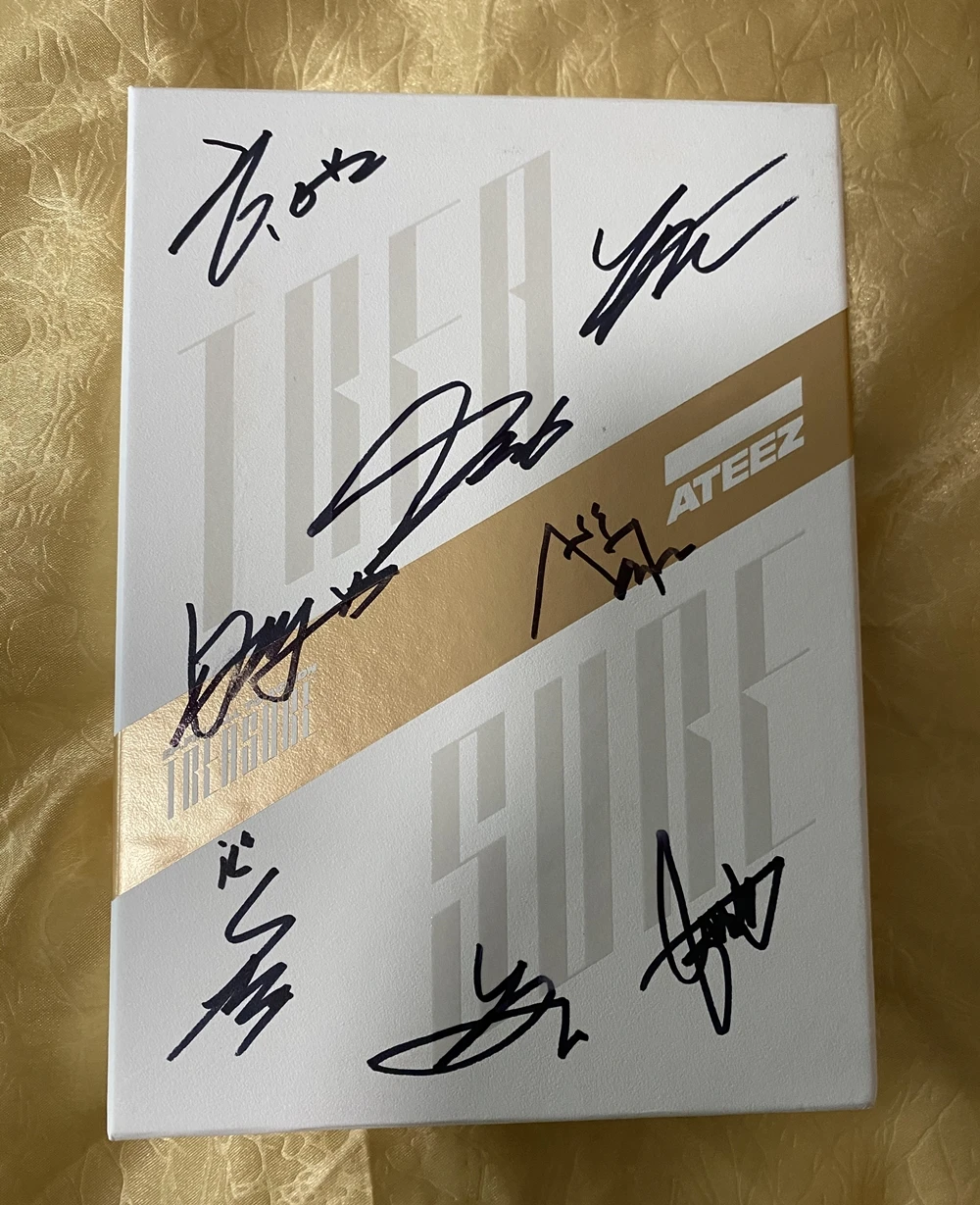 hand signed ATEEZ 1ST ALBUM TREASURE FIN : All To Action  autographed CD white version K-POP RARE