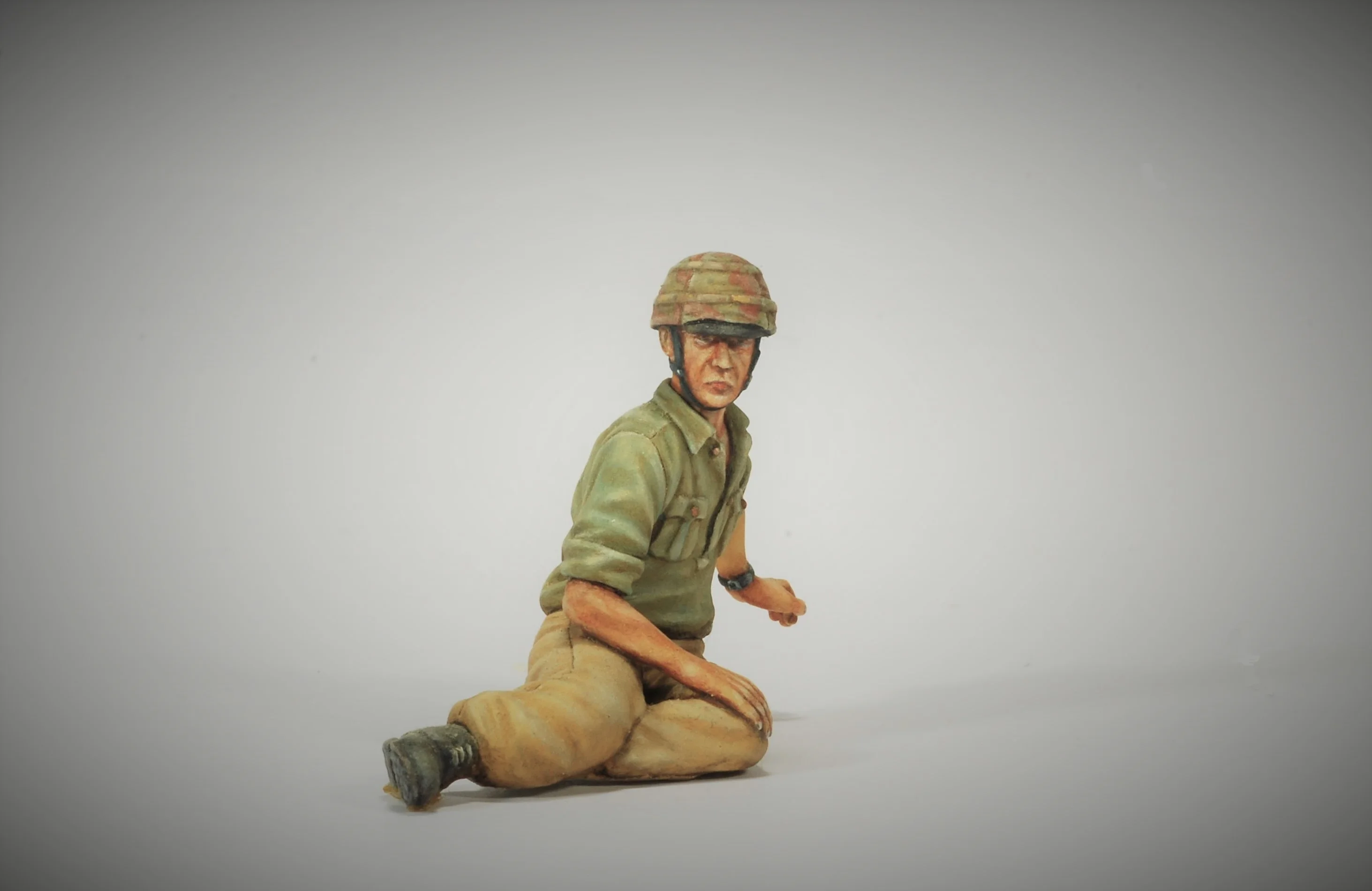 1/35 Resin Model Figure GK,Including gun , Unassembled and unpainted kit