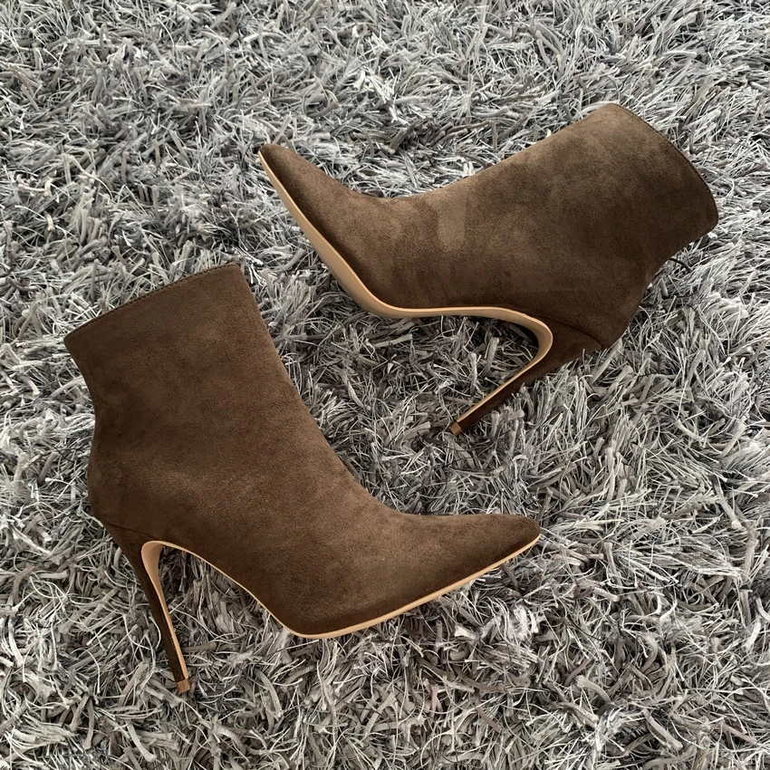 2020 New Brand Women Boots Fashion Super High Heels Ankle Boots Suede Spring Autumn Pointed Toe Boots Winter Shoes Woman