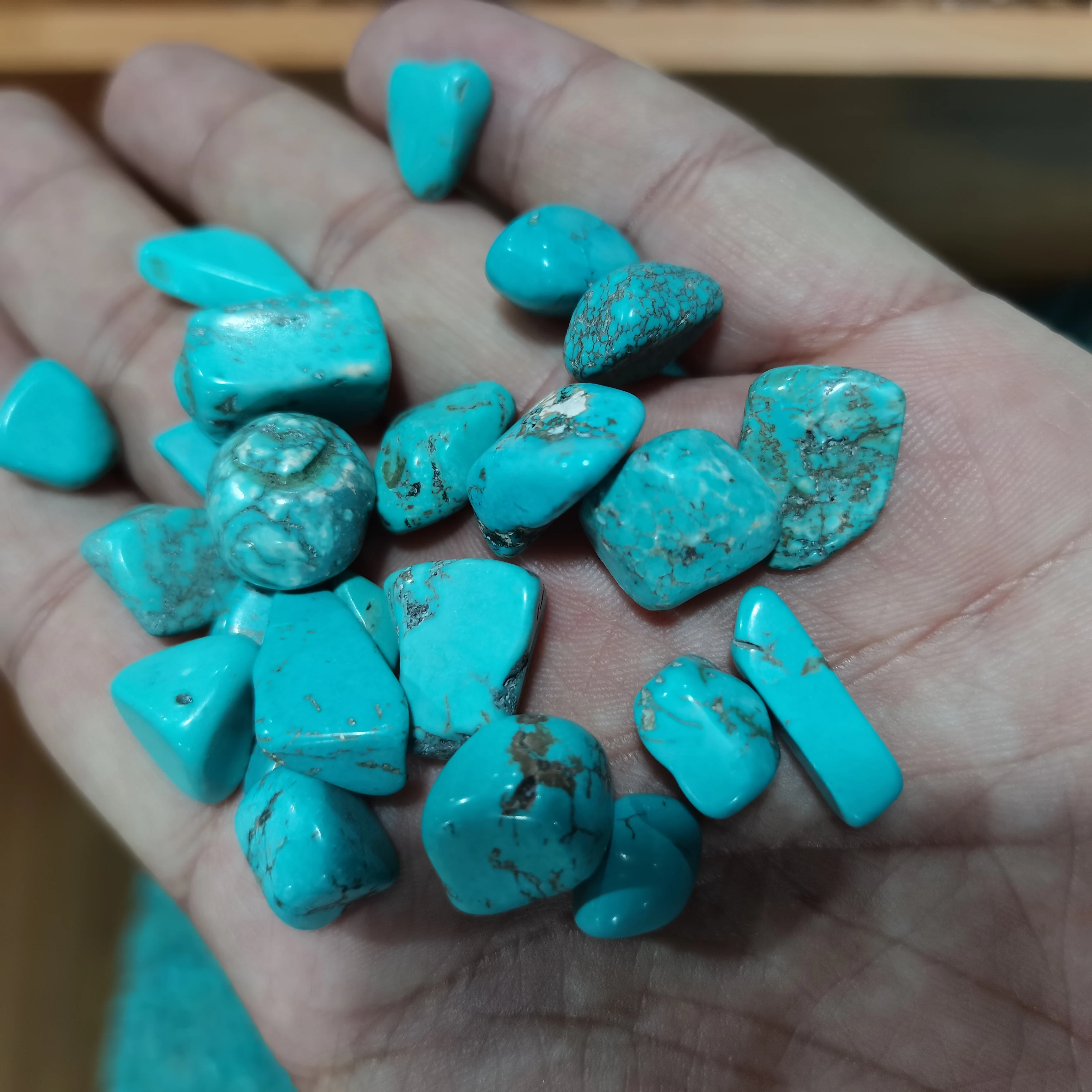 

100gNatural Kallaite Green Turquoise Calaite Gravel Rock Crystal Quartz Mineral Specimen Tank Garden Flowerpot Decoration Stones