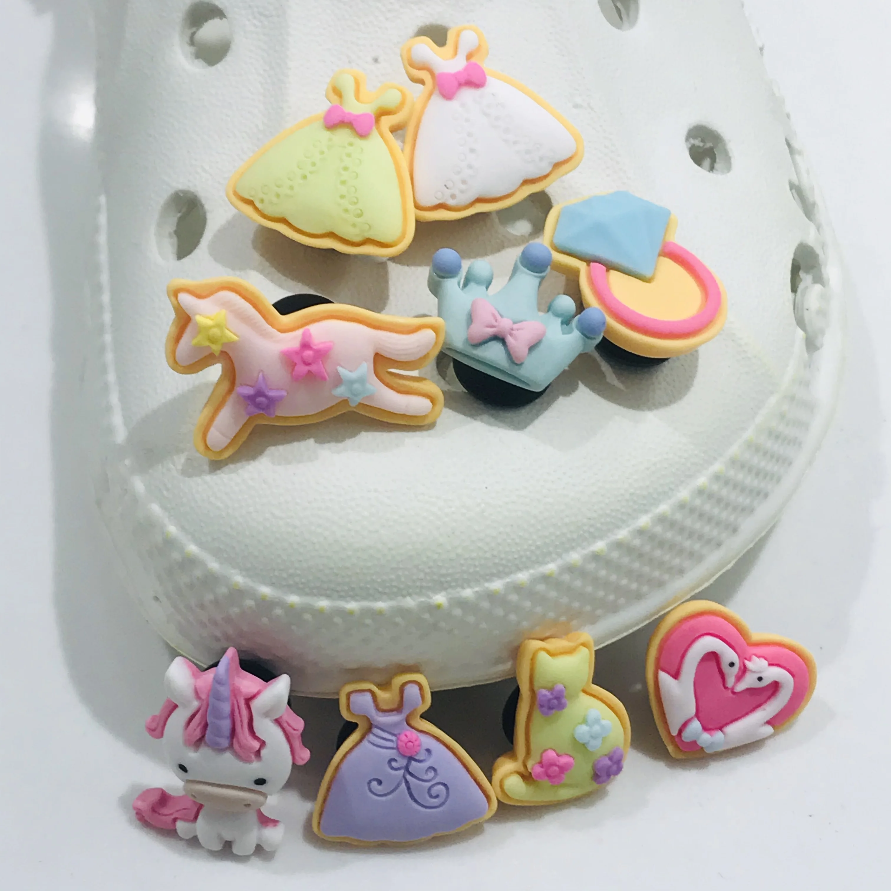 1Pcs Skirt Cat Unicorn Rings Animals Horse Shoe Accessories Shoe Buckle Charms Resin  Shoe Decoration Fit Kids  Backpack