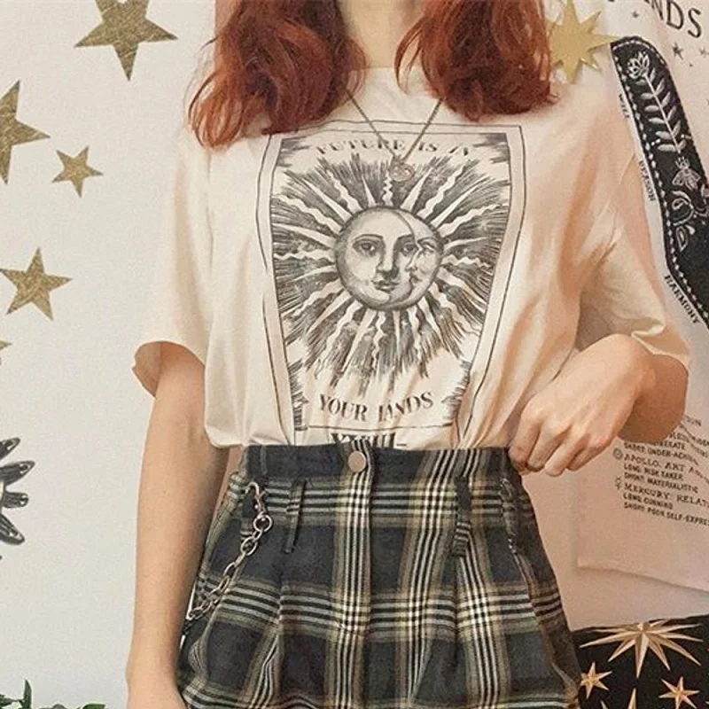 XVII The Moon Tarot Card Gothic Harajuku Vintage Design Women Unisex T-Shirt Tops Grunge Edgy Clothes