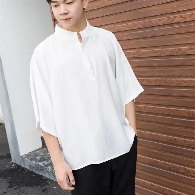 Men's new style, black and white, super loose size to this dress, hair stylist, hip hop fashion singer, stage equipment