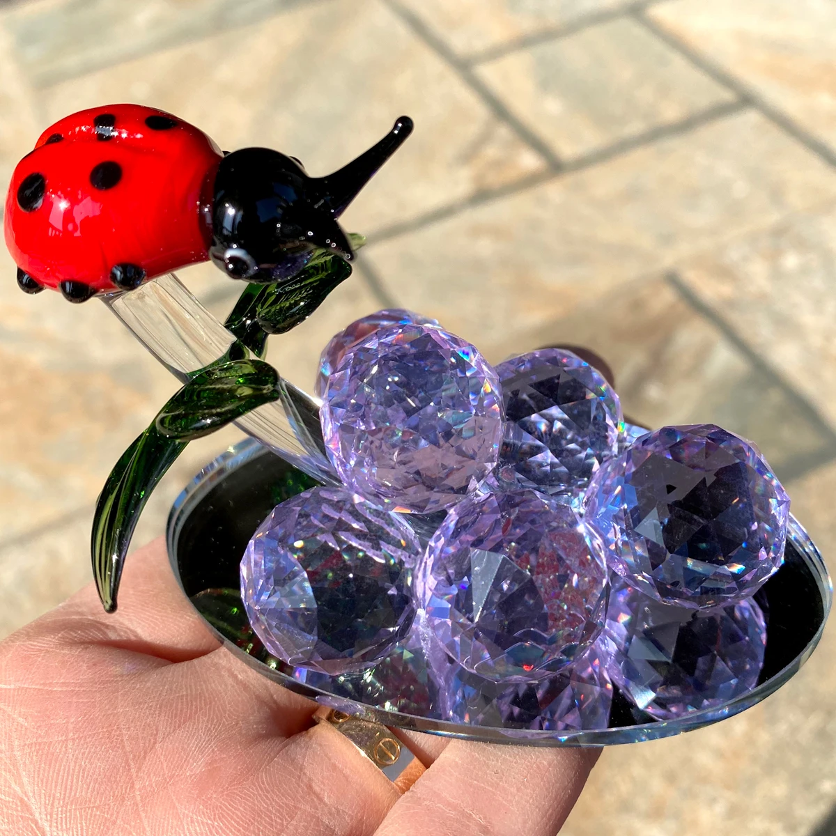 Crystal Grape with Lovely Ladybug Statue Glass Grape Fruit Figurine Paperweight Table Ornament Home Decor Kids Luck Gift