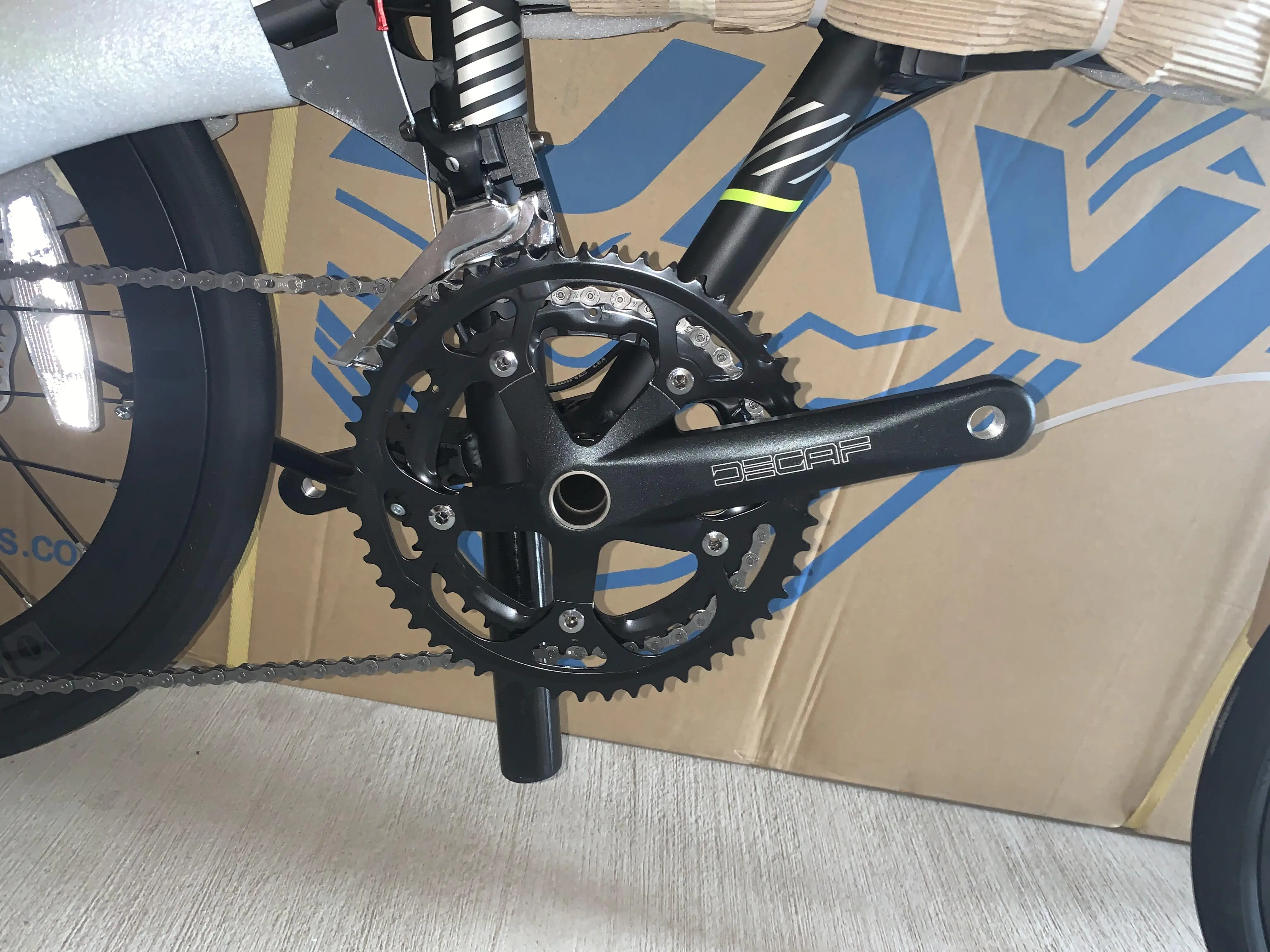 アルミニウム合金折りたたみ自転車 20インチ 18段変速 ディスクブレーキ