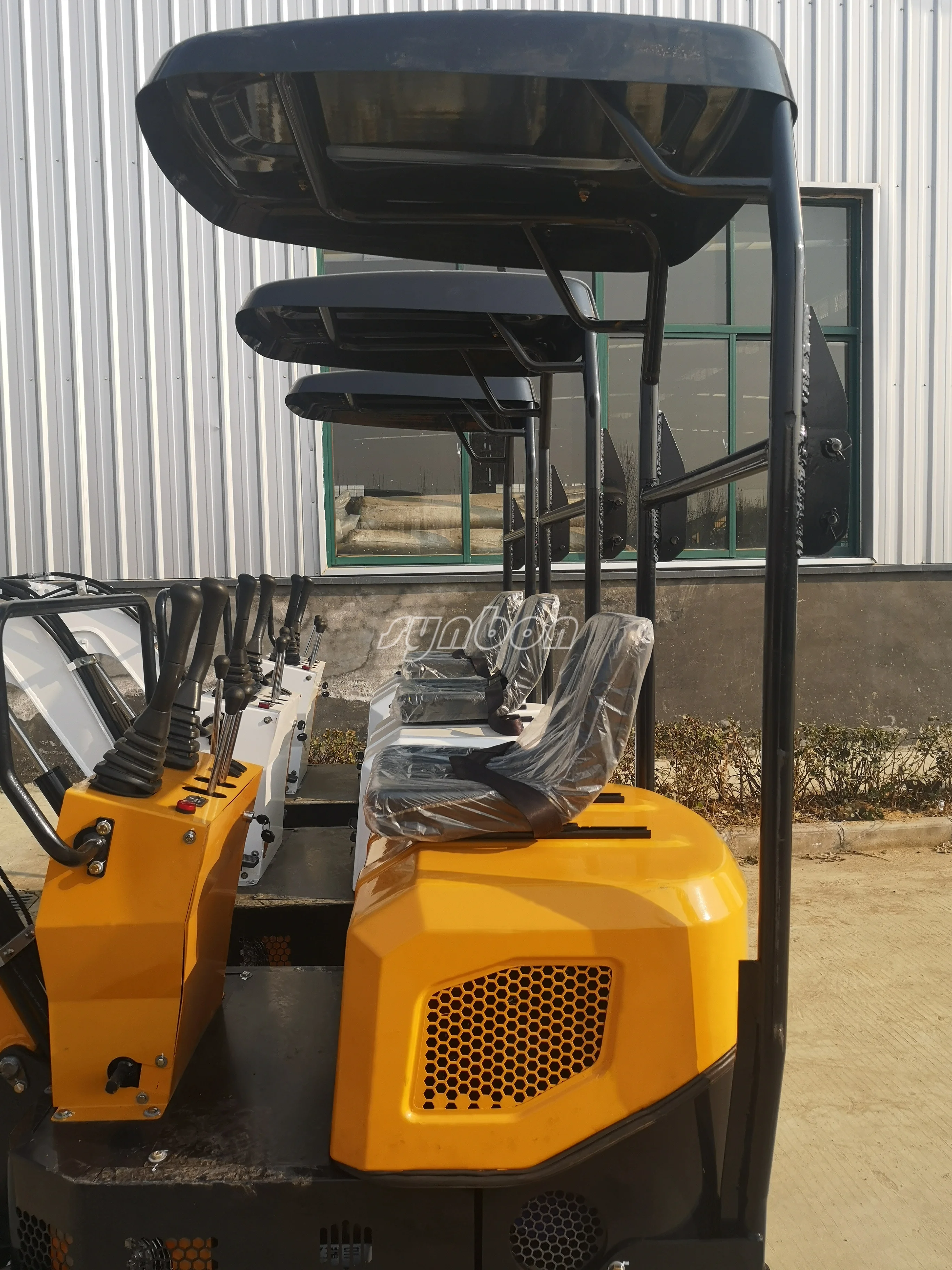 Mini escavatore cingolato idraulico del giardino dell'azienda agricola 1Ton piccola macchina da costruzione scavatrice SY601