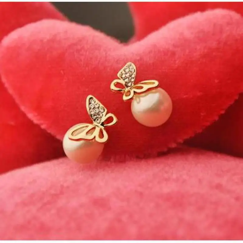 Korean Fashion New Earrings Wild Small Fresh Butterfly Pearl Earrings Women\'s Temperament Shine Popular Jewelry Wholesale