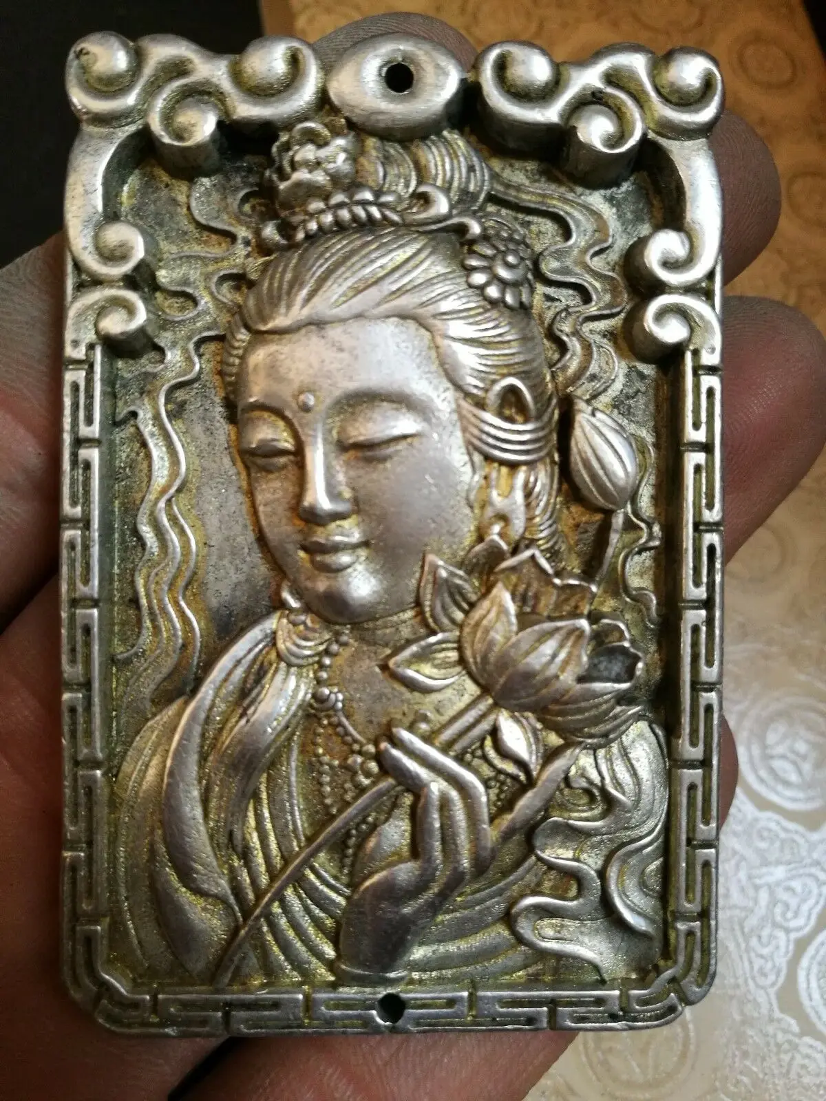 Pendentif amulette Guanyin en argent tibétain, bijoux faits à la main, Talisman bouddhiste, breloque porte-bonheur, symbole de Protection et de compassion