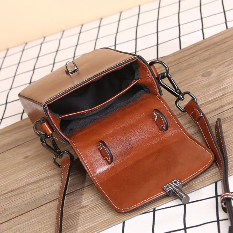 Leather Women's Bag Popular Handbag New Style Shoulder Bag Women's Solid Color Mobile Phone Bag Messenger Bag Small Bucket Bag