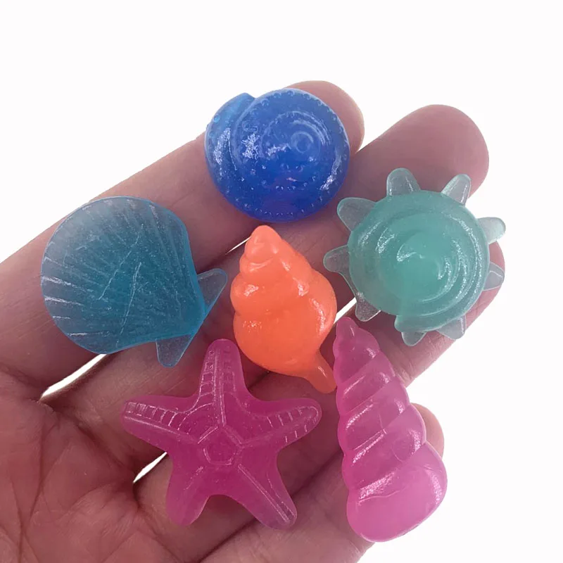 Piedras brillantes luminosas en forma de concha de estrella de mar para pecera, decoración de guijarros que brillan en la oscuridad, 10/50 piezas