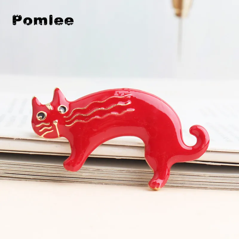 Pomlee New Fashion Funny Black Red Enamel Paint Cat Brooches Unisex Cute Lazy Animal Brooch Pins 2 Colors Available Jewelry