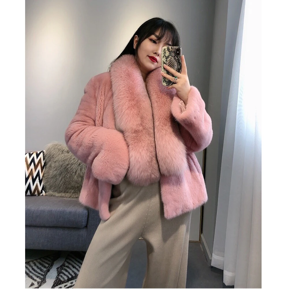 2019 Woman Velvet Mink Fur Jacket Tender Yellow Short Jacket With Scarves Hicken Warm Jacket