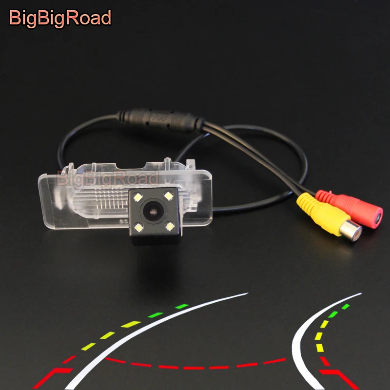 

BigBigRoad Car Intelligent Dynamic Track Rear View Parking Camera For Toyota Corolla E170 2014 2015 2016 2017 (Russian Version)